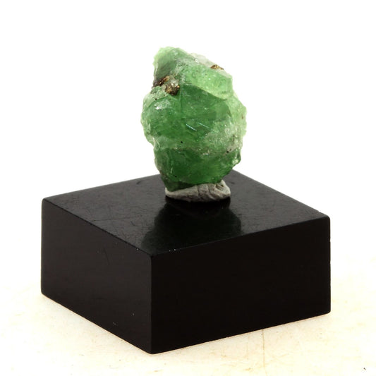 Grenat Tsavorite. 9.7 carats. Manyara Region, Tanzanie