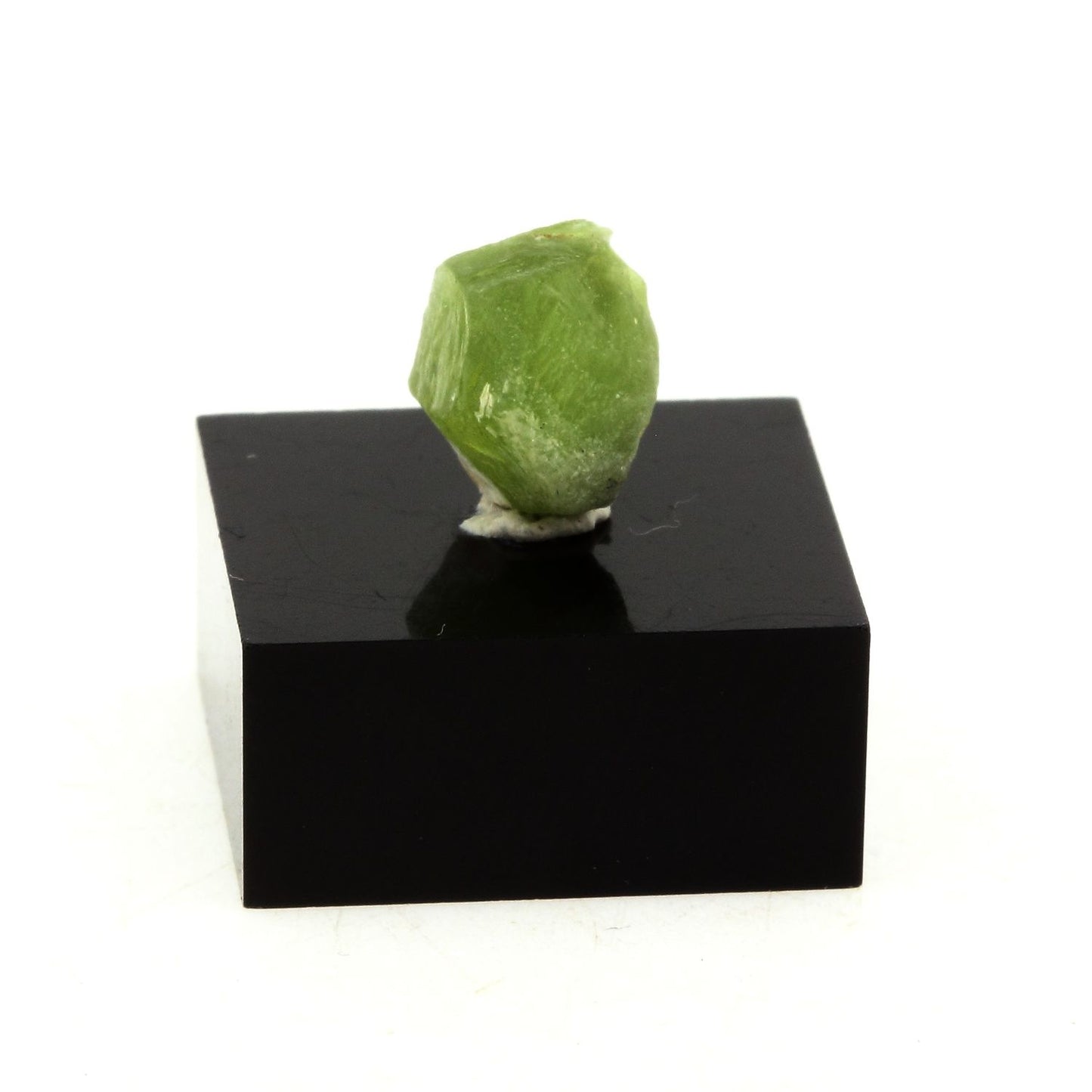 Péridot. 4.50 carats. Skardu District, Baltistan, Pakistan