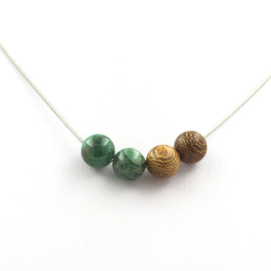 Collier perles Mica vert de Tanzanie + bois 8 mm