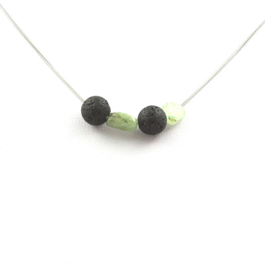 Collier Apatite verte de Madagascar + Perles Lave 8 mm