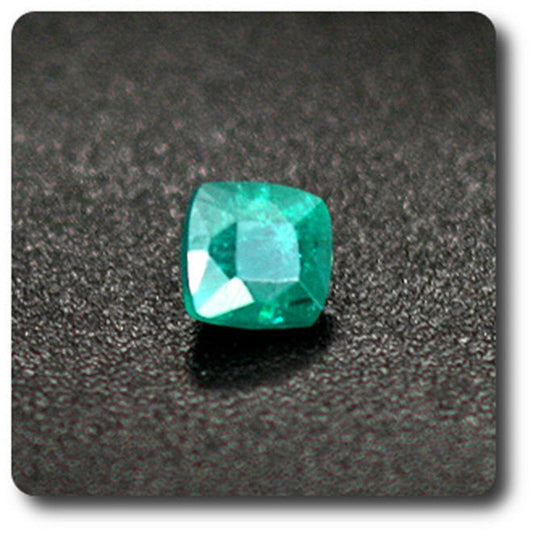 Dioptase 0.12 carats. Namibie. Livré avec Certificat d'authenticité