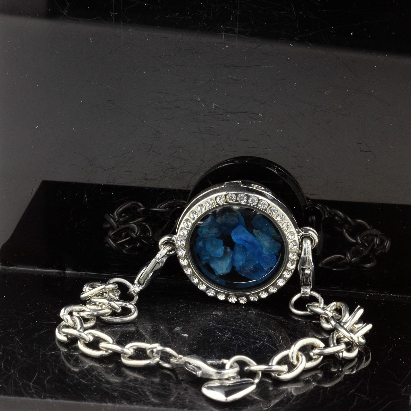Bracelet Apatite bleu neon brut modèle medaillon 25 mm