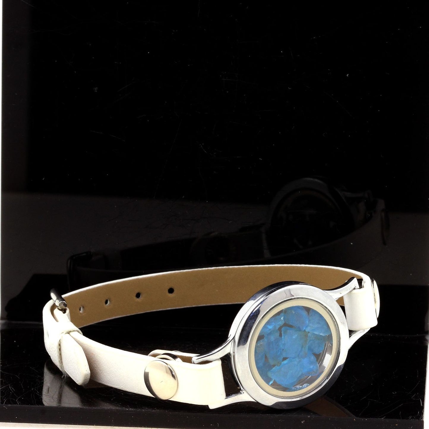 Bracelet Apatite bleu neon brut modèle montre