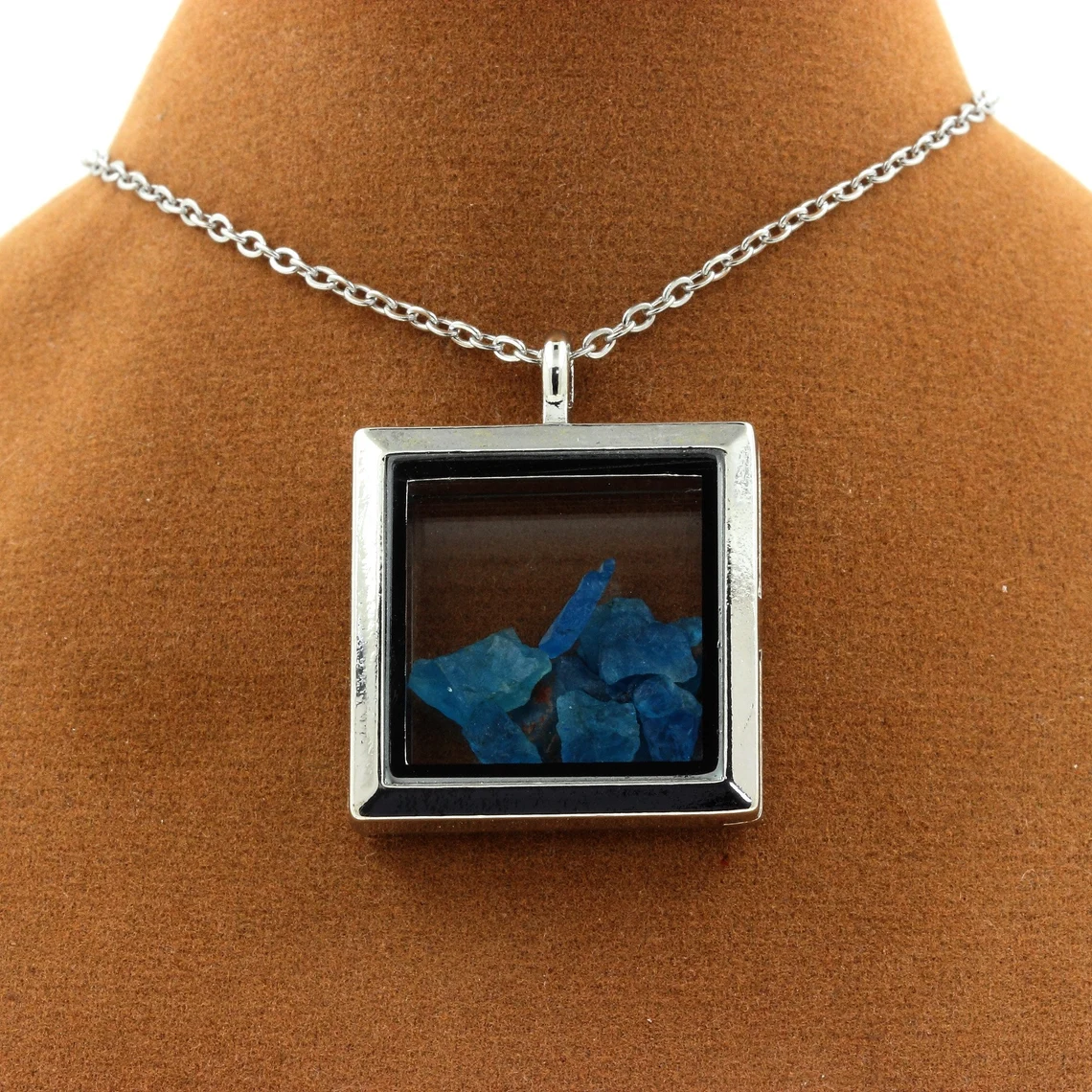 Collier Apatite bleu neon naturels modèle carré