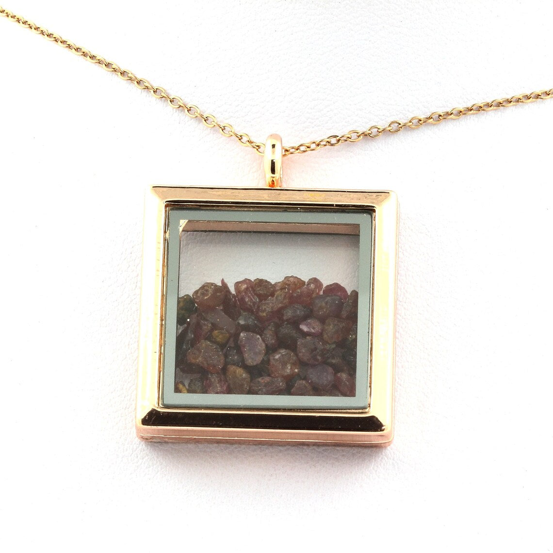 Collier Rubis naturels modèle carré