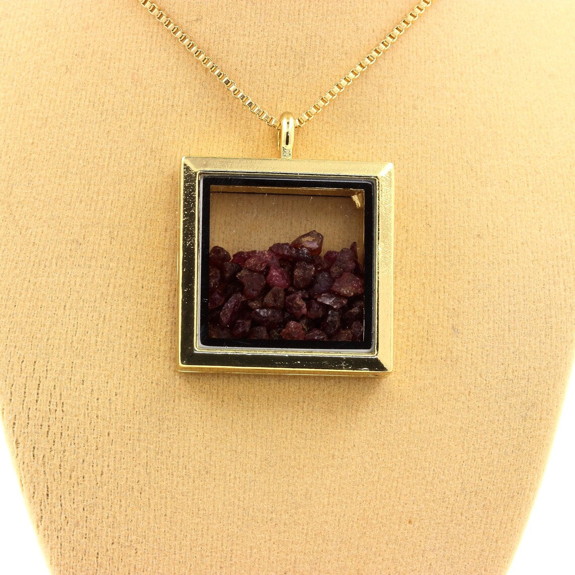 Collier Rubis naturels modèle carré
