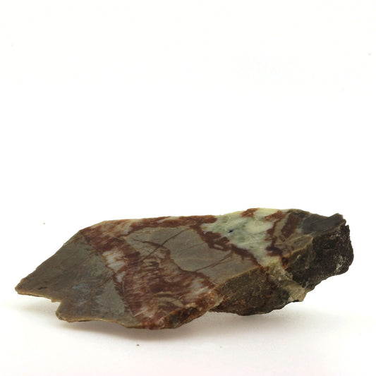 Rodingite avec veine de Grenat Grossulaire et Diopside. 506.80 carats. Corse, France