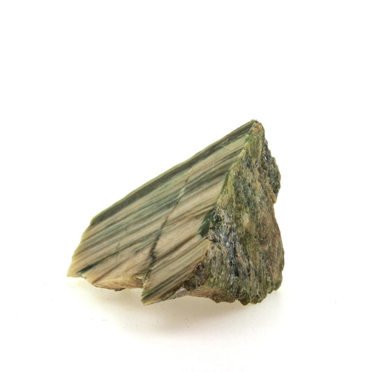 Rodingite à hydrogrossulaire, Diopside et Chlorite. 235.9 carats, Canari, Corse, France