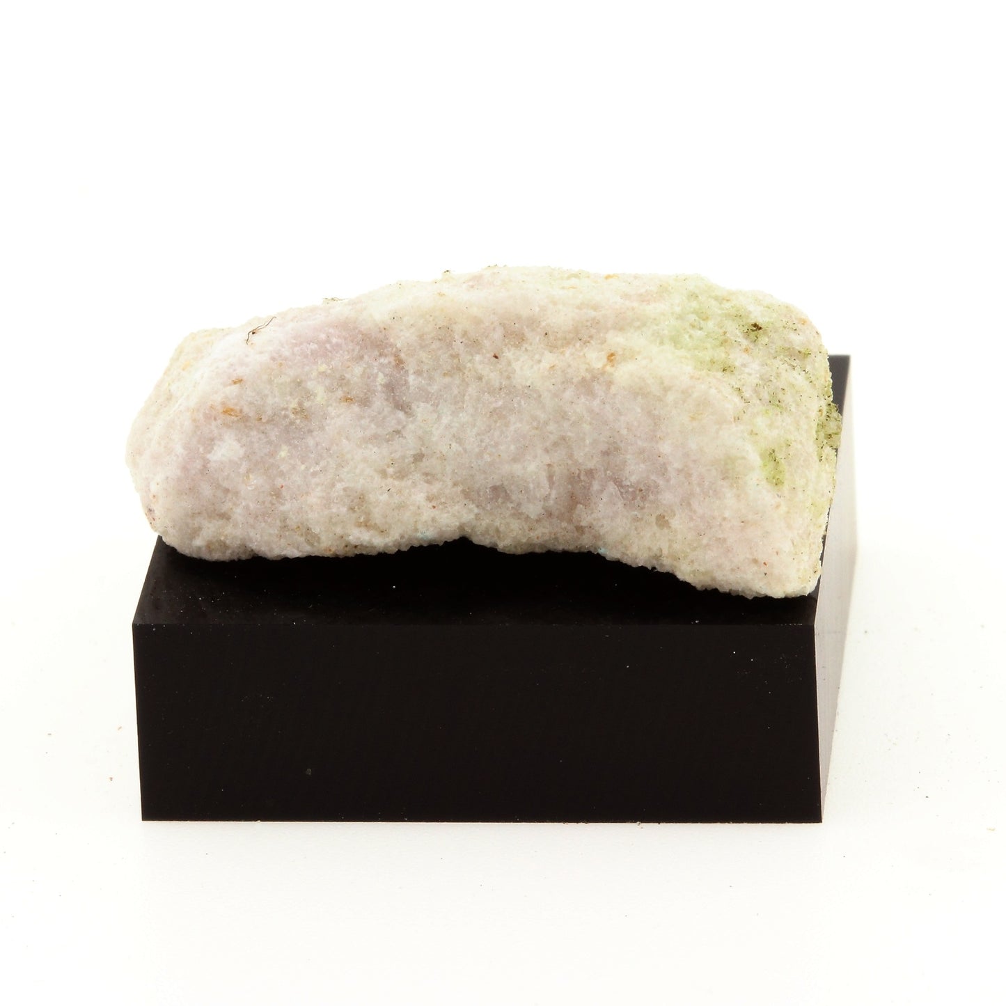 Aragonite. 39.9 carats. Gouverneur, New York, USA