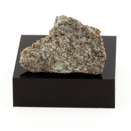 Alurgite, 31.9 carats, Kilmar, Québec, Canada