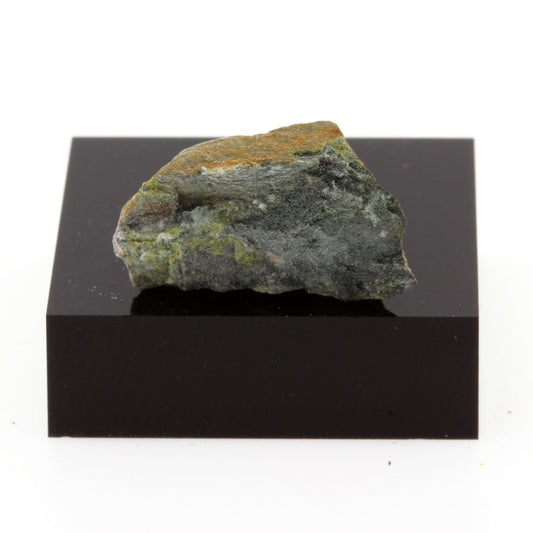 Anyolite. 21.8 carats. Bristol Mine, Québec, Canada