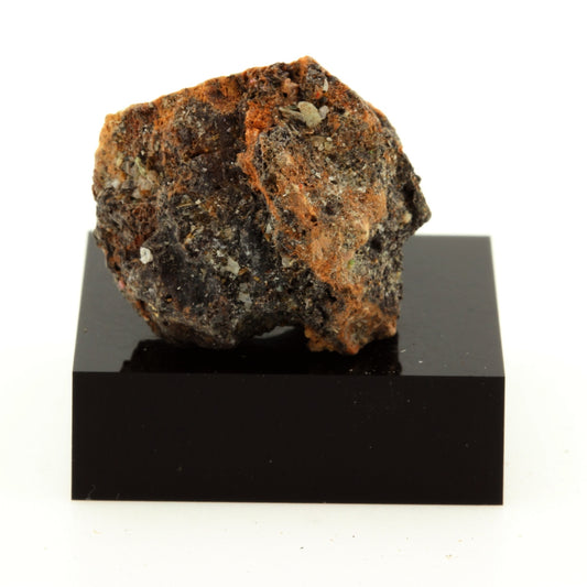 Aliettite. 27.6 carats. En provenance de Lanark, Ontario, Canada.