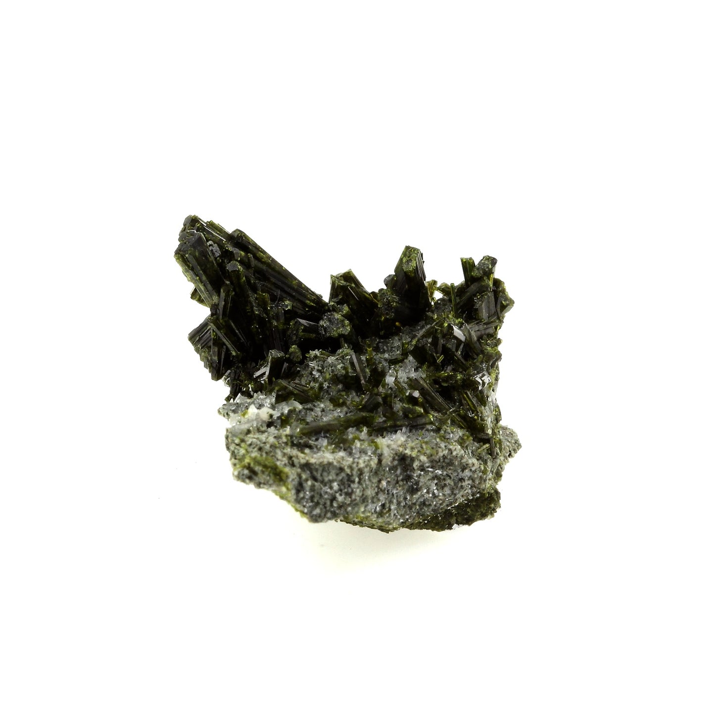 Epidote. 151.1 carats. Cornillon, Bourg d'Oisans, Isère, France