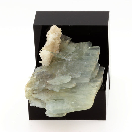 Baryte et Calcite. 336.2 carats. Cavnic Mine, Maramureș Co., Roumanie