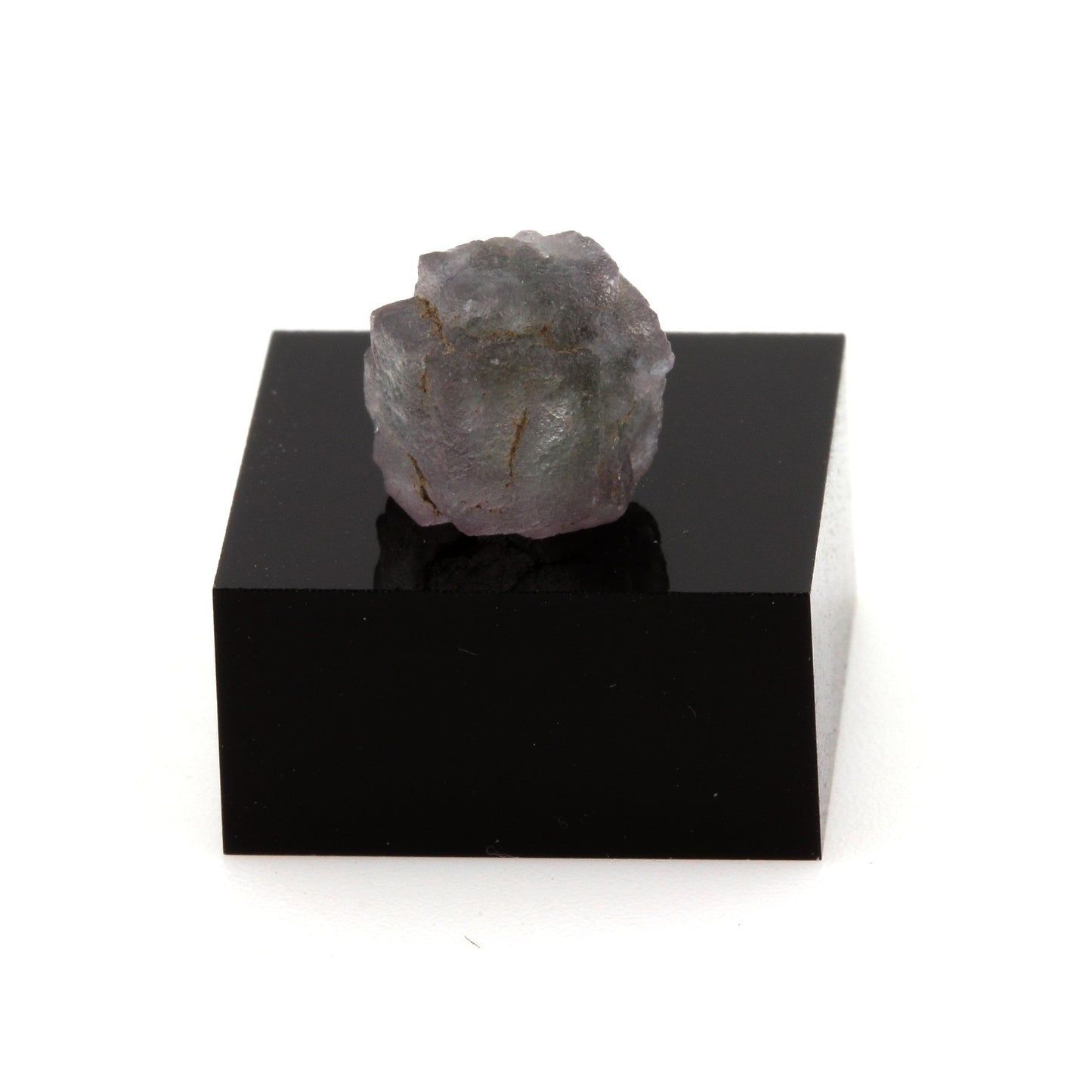 Fluorite violette. 5.42 carats. Massif du Mont-Blanc, France