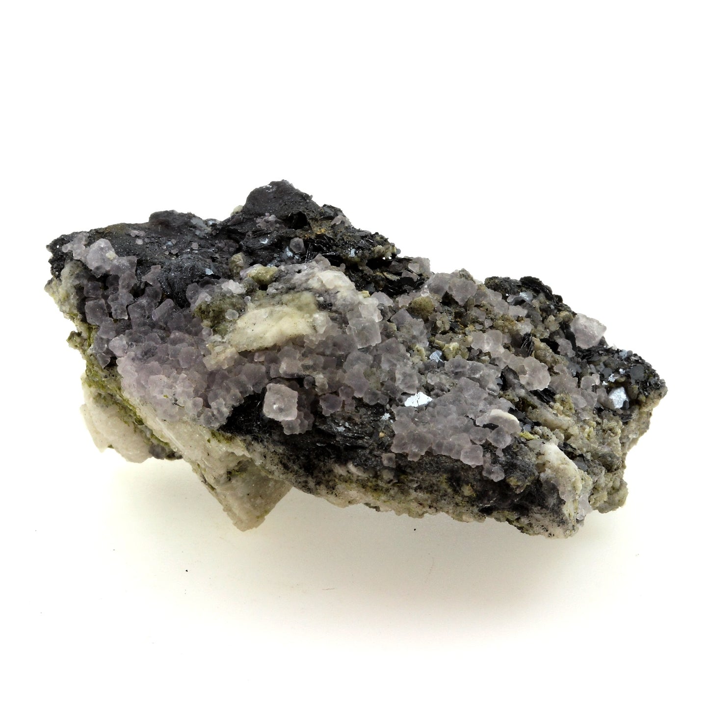 Hematite + Fluorite grise. 246.2 carats. Massif du Mont-Blanc, France