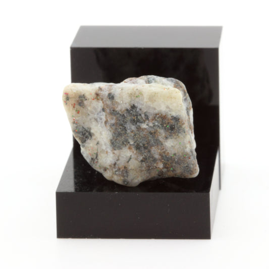Brucite schist. 54.4 carats. Wakefield, Québec, Canada
