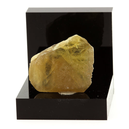 Baryte. 77.8 carats. Saint-Georges-les-Bains, Ardèche, France