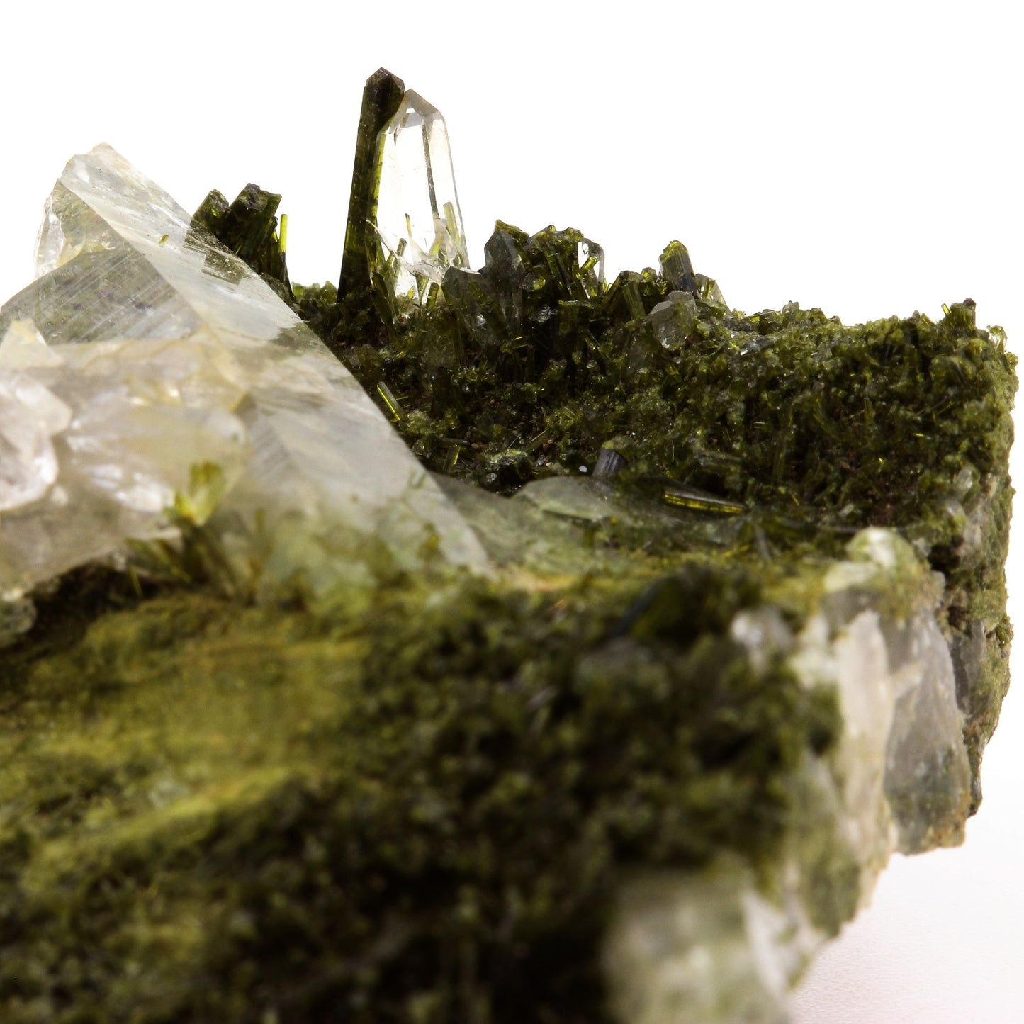 Epidote + Quartz. 450.9 carats. Cornillon, Bourg d'Oisans, Isère, France