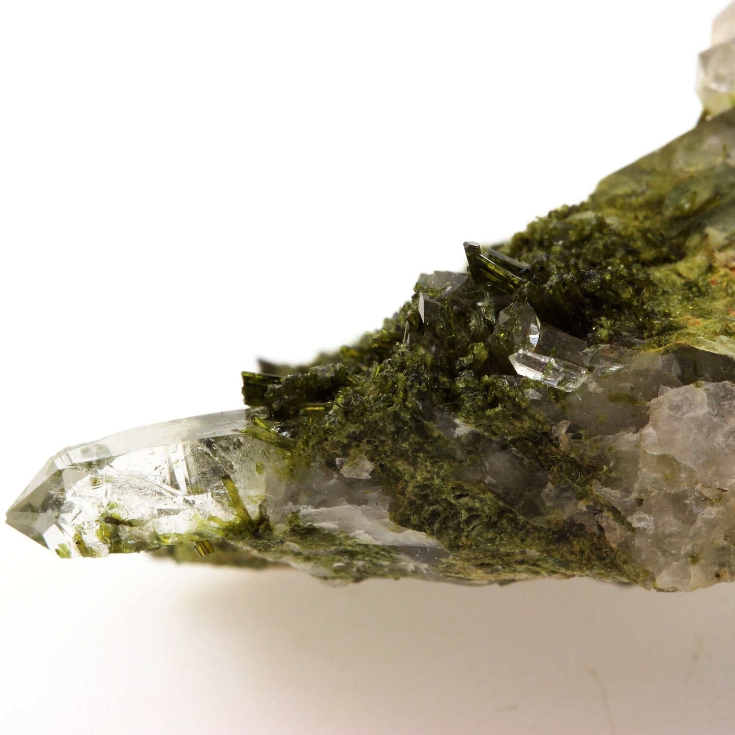 Epidote + Quartz. 450.9 carats. Cornillon, Bourg d'Oisans, Isère, France