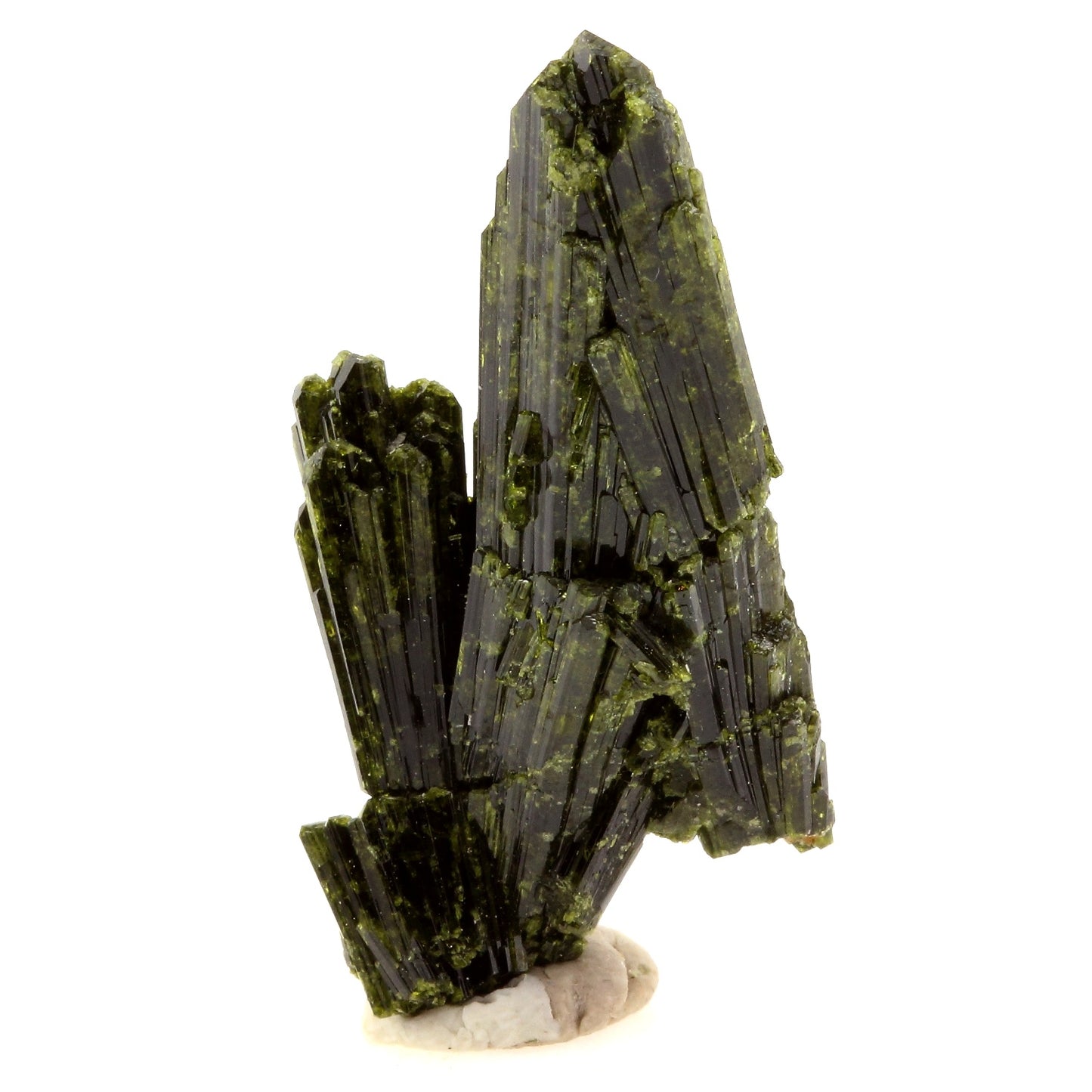 Epidote. 24.01 carats. Cornillon, Bourg d'Oisans, Isère, France