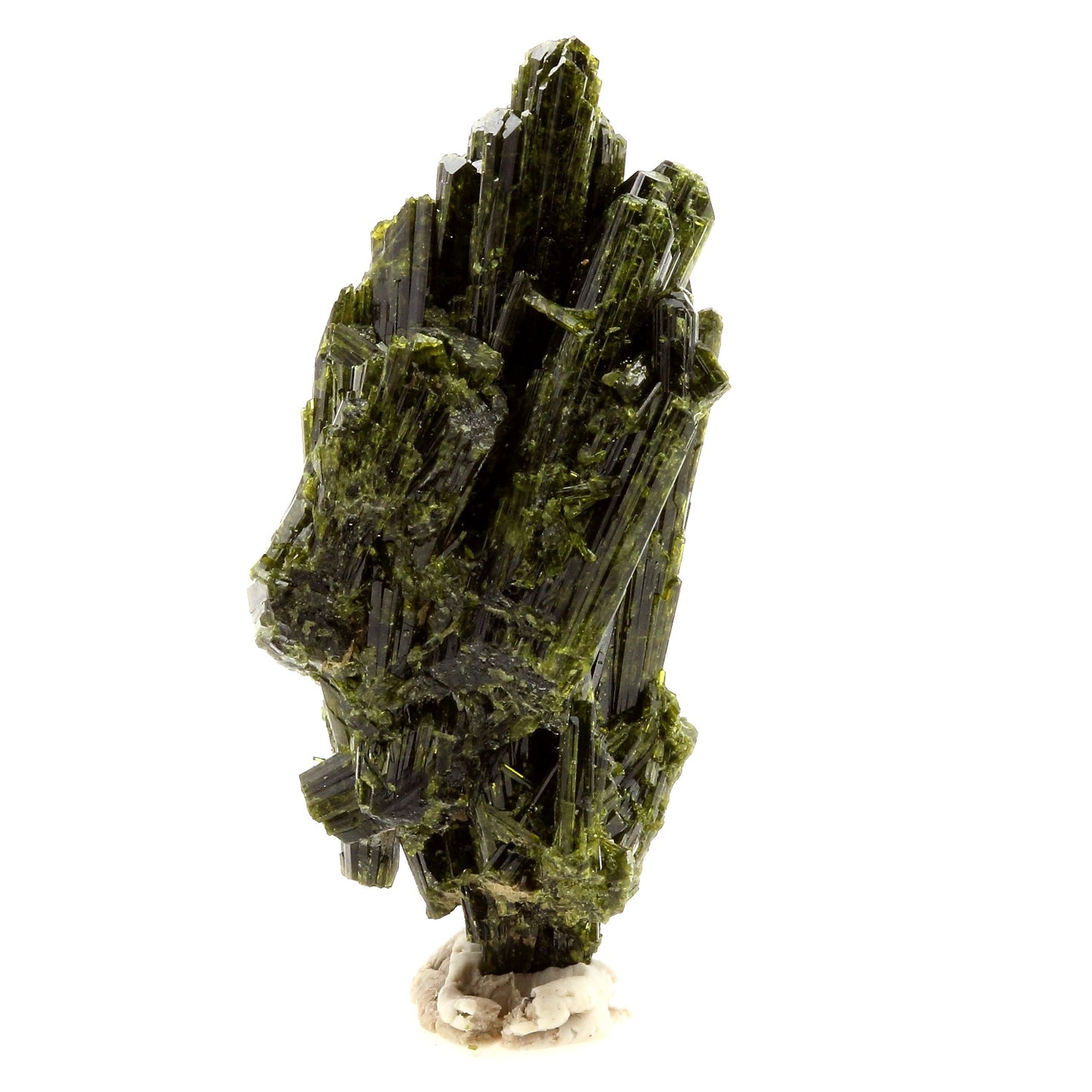 Epidote. 58.70 carats. Cornillon, Bourg d'Oisans, Isère, France