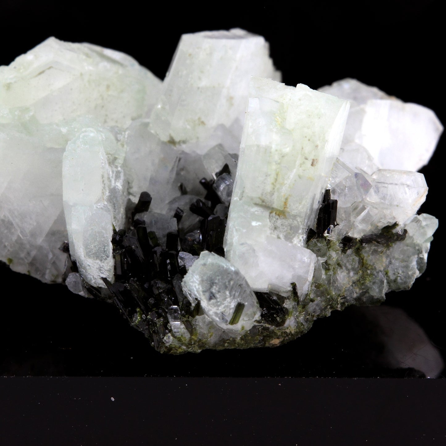 Albite + Epidote, 81.98 carats, Saint-Véran, Hautes-Alpes, Provence-Alpes-Côte d'Azur, France