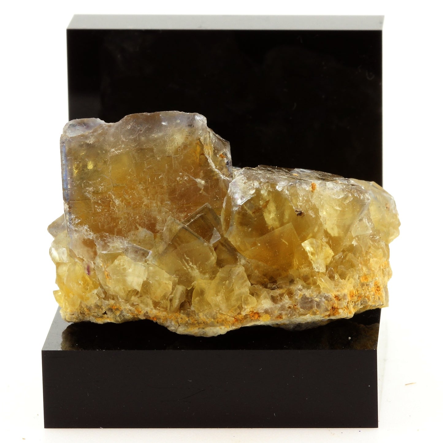 Fluorite. 214.5 carats. Valzergues, Aveyron, Occitanie, France