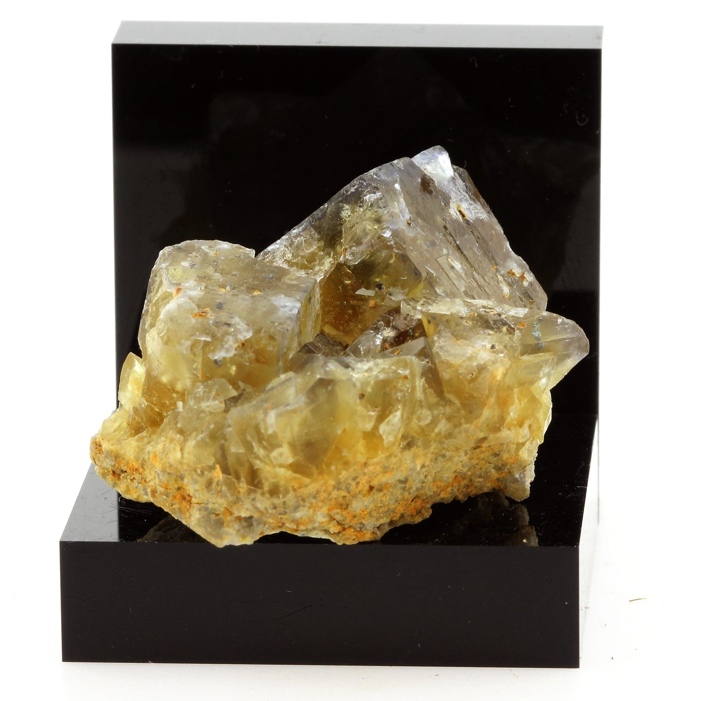Fluorite. 214.5 carats. Valzergues, Aveyron, Occitanie, France