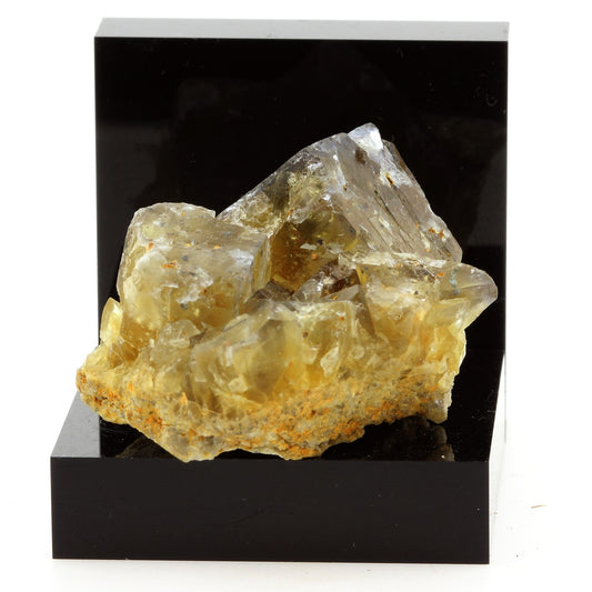 Fluorite. 214.5 carats. Valzergues, Aveyron, Occitanie, France