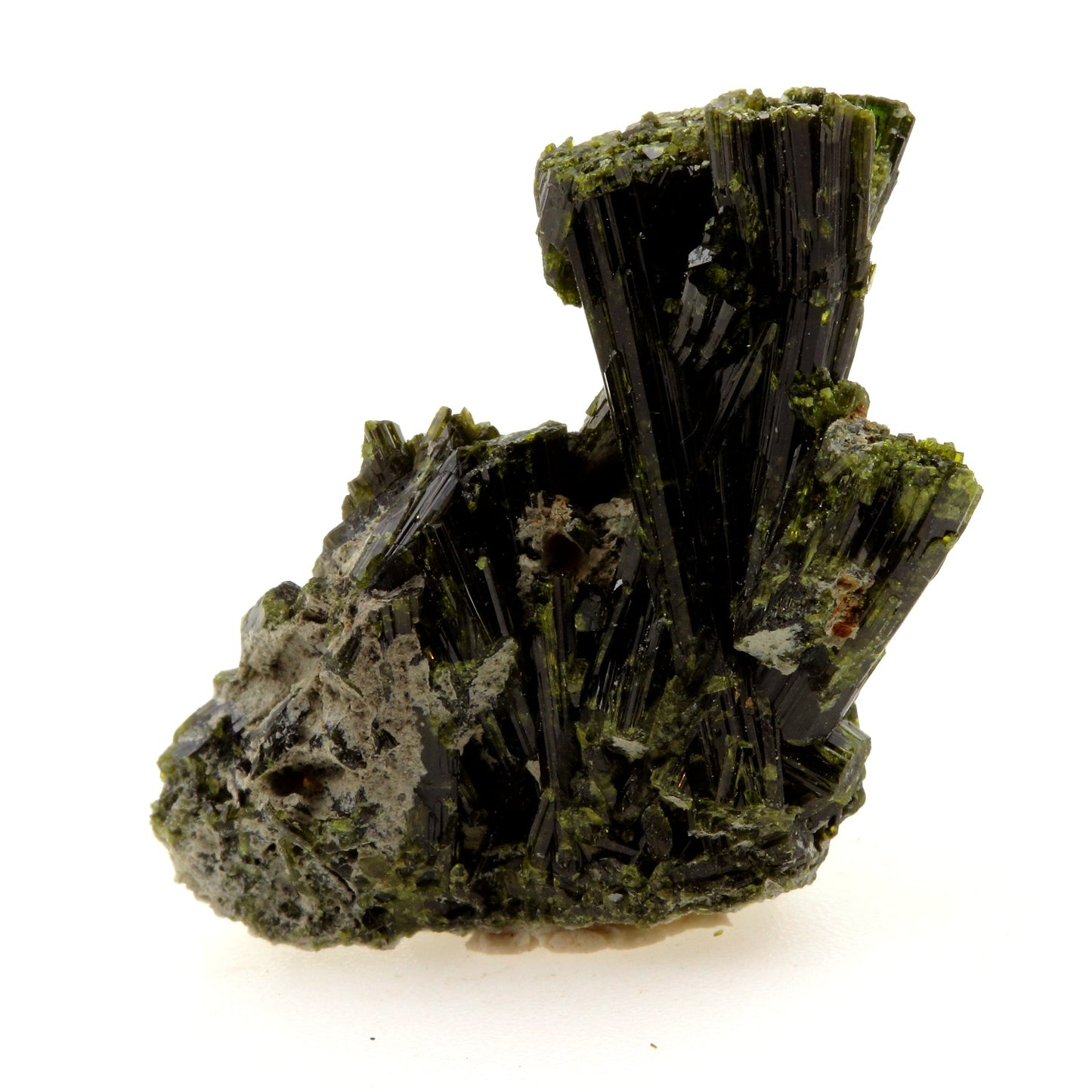 Epidote. 34.44 carats. Cornillon, Bourg d'Oisans, Isère, France