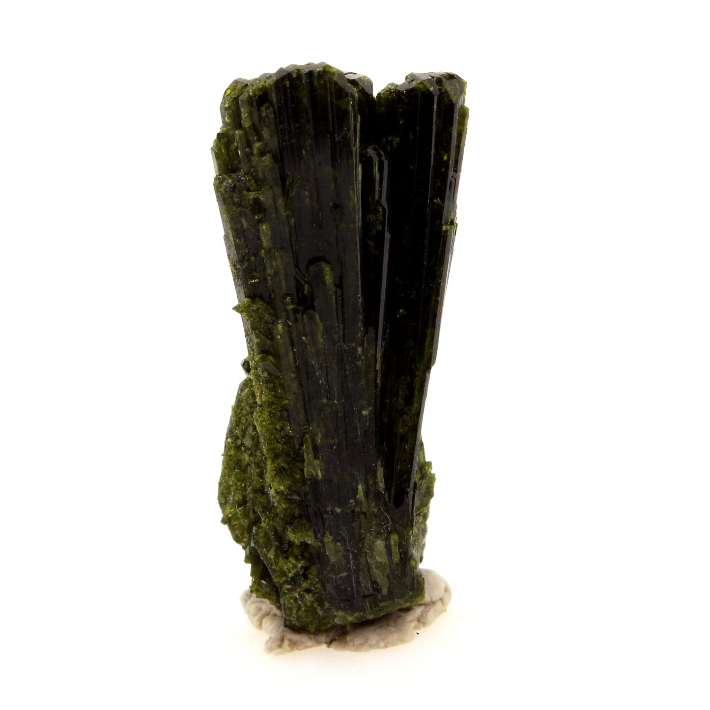 Epidote. 25.09 carats. Cornillon, Bourg d'Oisans, Isère, France