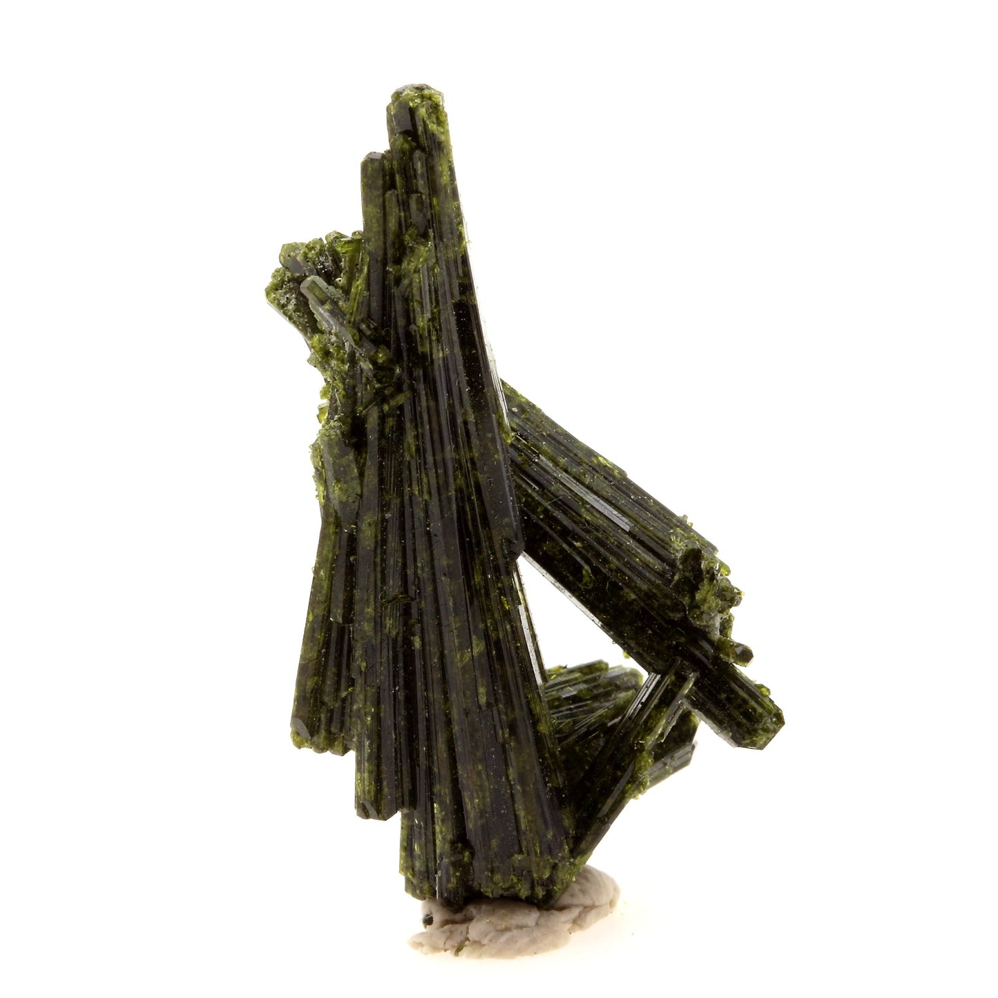 Epidote. 20.23 carats. Cornillon, Bourg d'Oisans, Isère, France