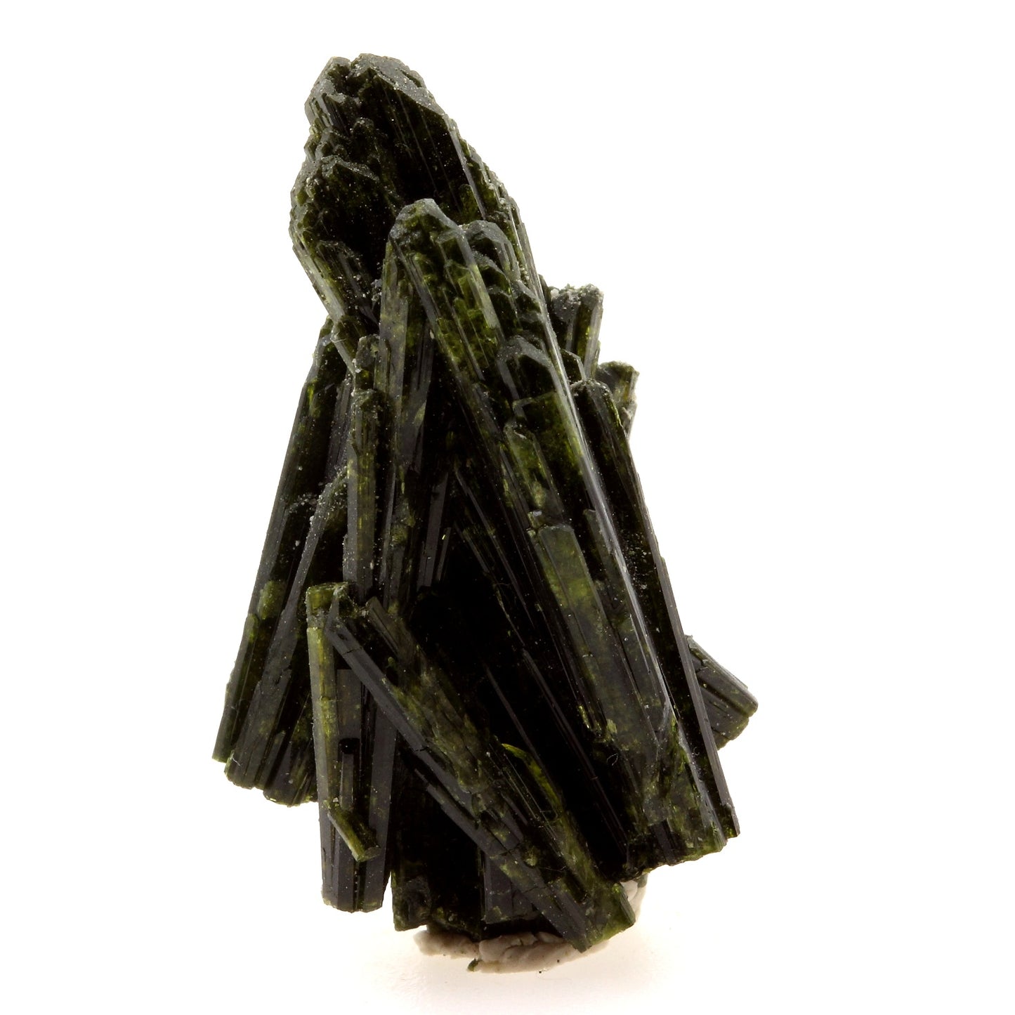 Epidote. 40.46 carats. Cornillon, Bourg d'Oisans, Isère, France