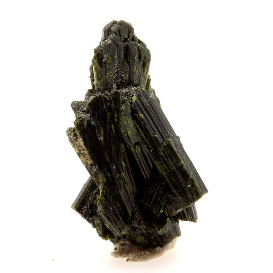 Epidote. 40.46 carats. Cornillon, Bourg d'Oisans, Isère, France