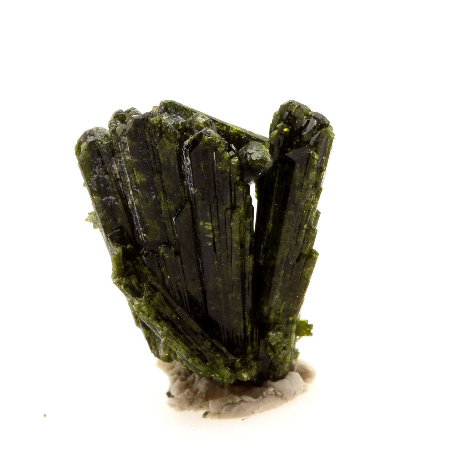 Epidote. 12.51 carats. Cornillon, Bourg d'Oisans, Isère, France