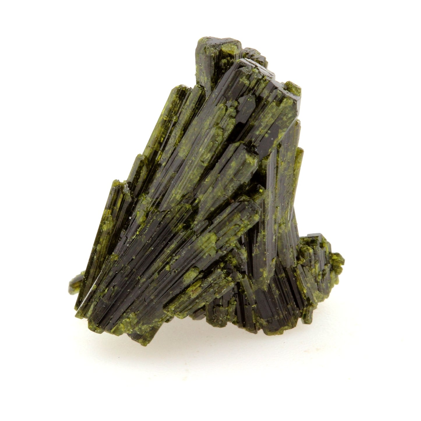 Epidote. 23.89 carats. Cornillon, Bourg d'Oisans, Isère, France