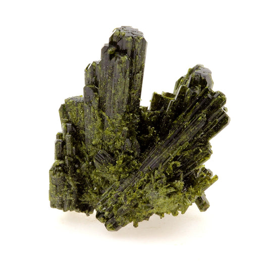 Epidote. 34.31 carats. Cornillon, Bourg d'Oisans, Isère, France