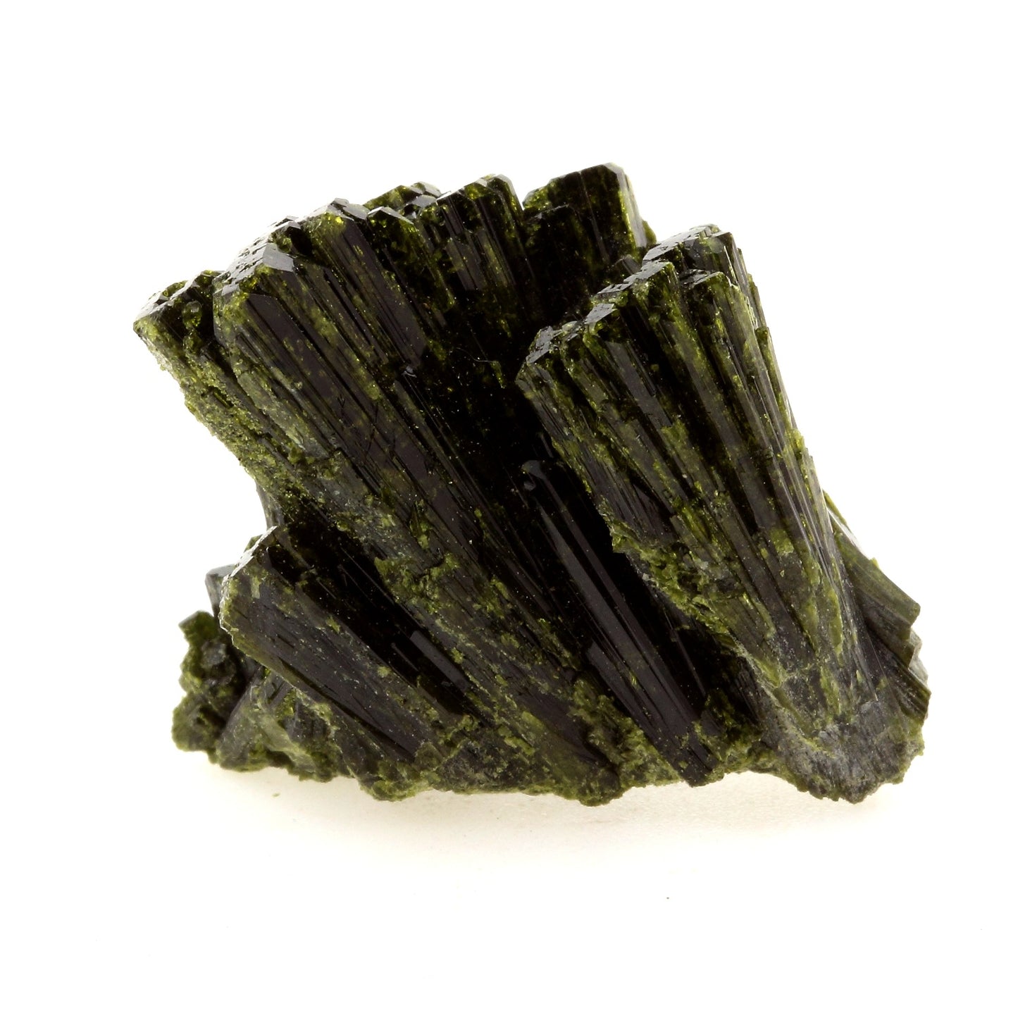 Epidote. 78.27 carats. Cornillon, Bourg d'Oisans, Isère, France