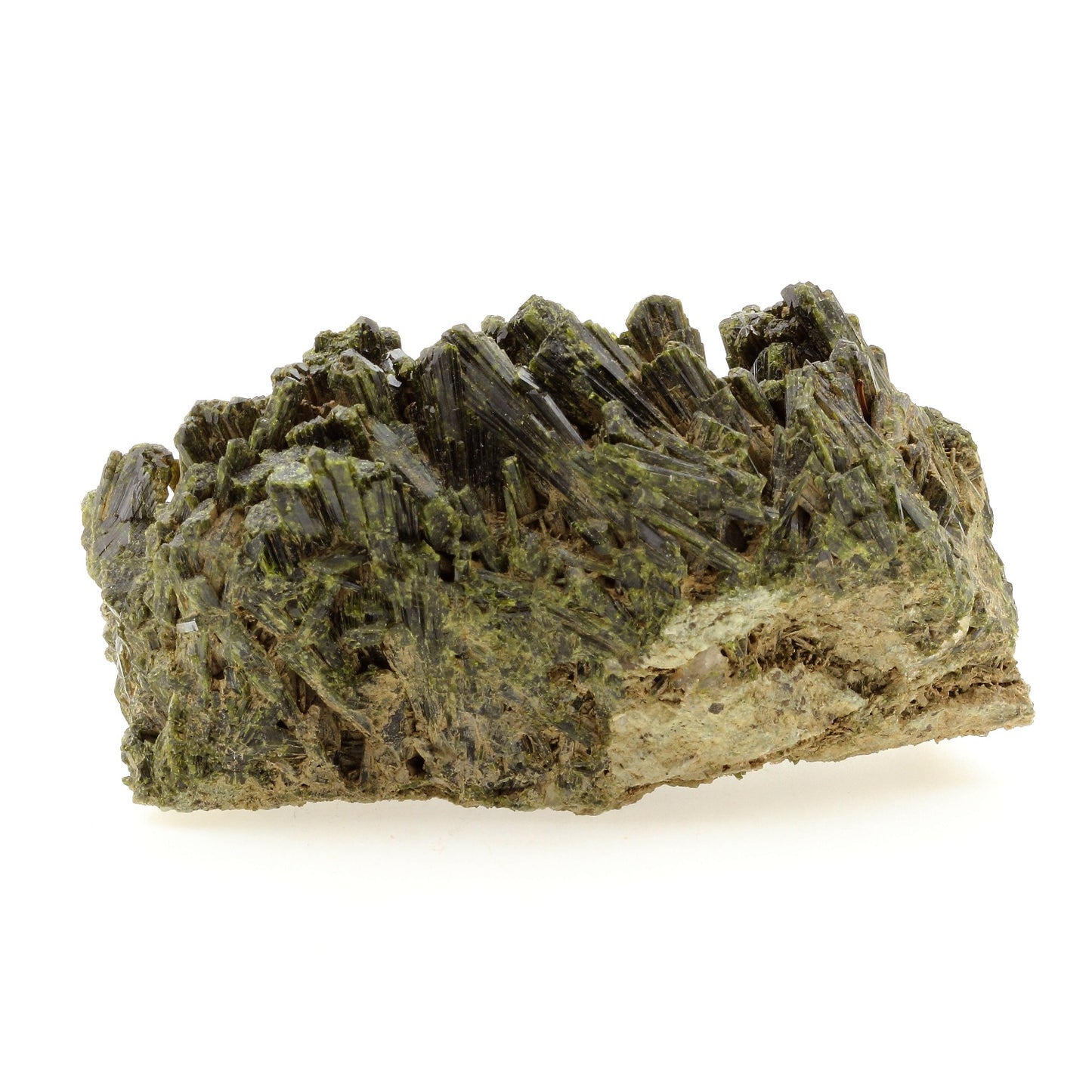 Epidote. 1425.7 carats. Cornillon, Bourg d'Oisans, Isère, France