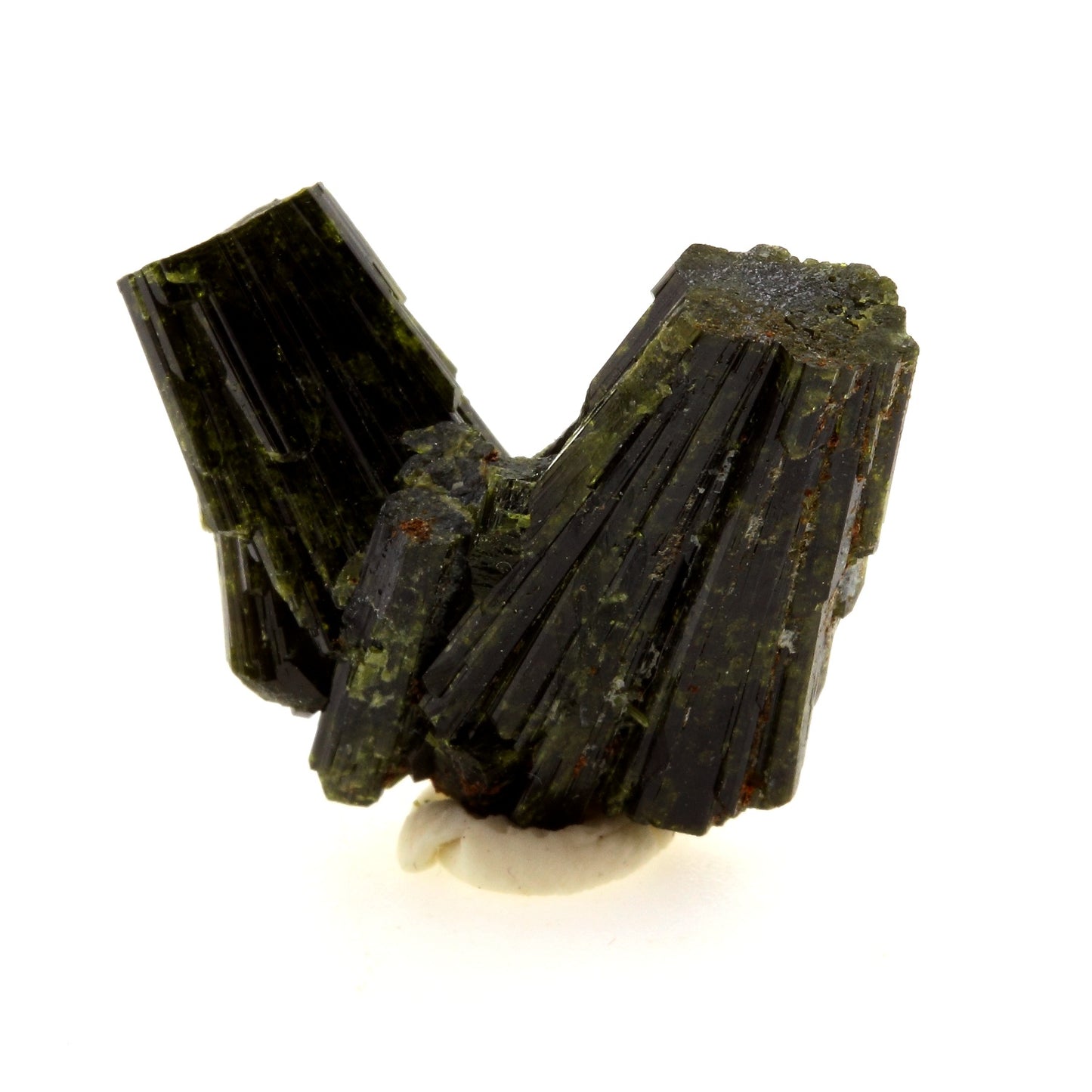 Epidote. 23.28 carats. Cornillon, Bourg d'Oisans, Isère, France