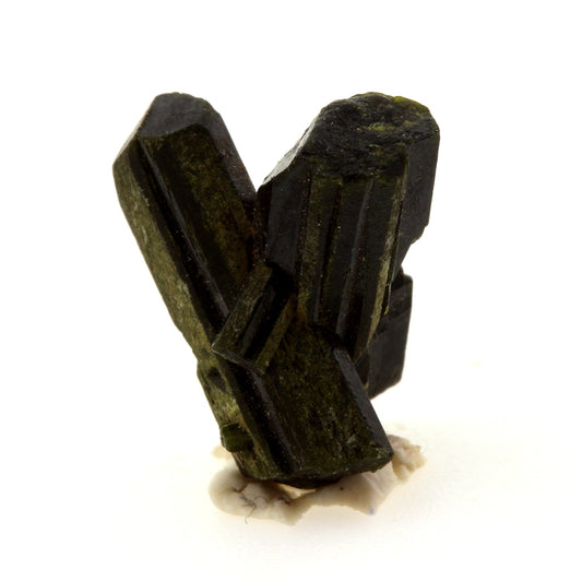 Epidote. 8.23 carats. Miarirano, Vakinankaratra Region, Madagascar