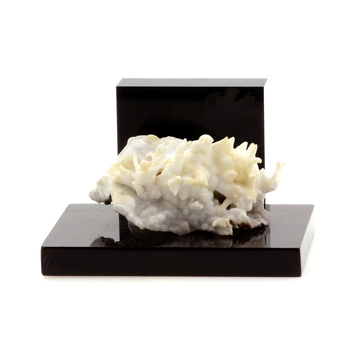 Aragonite. 124.8 carats. Mésage Mine, Vizille, France