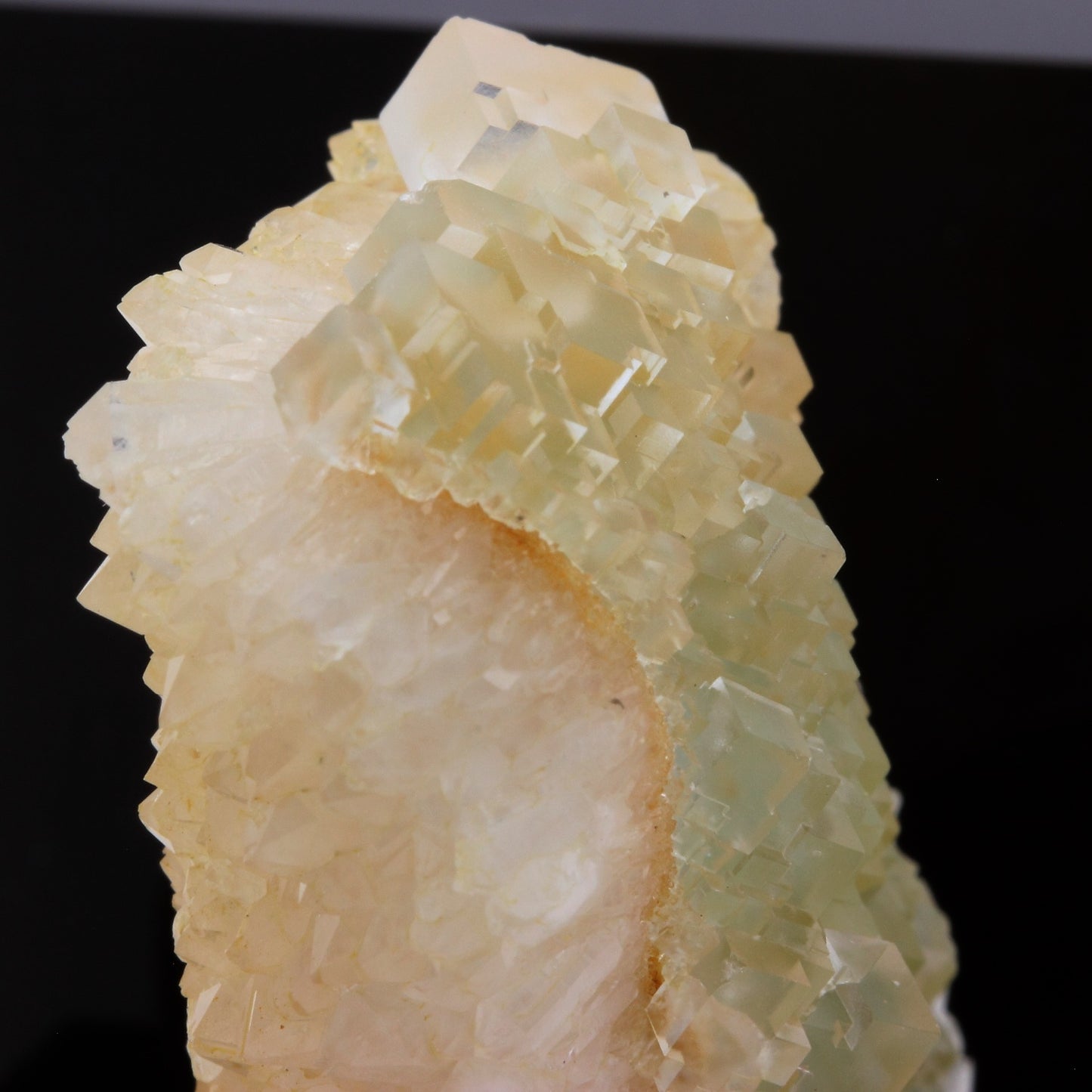 Fluorite + Quartz. 214.1 carats. Pratclaux, Langeac, Haute-Loire, France