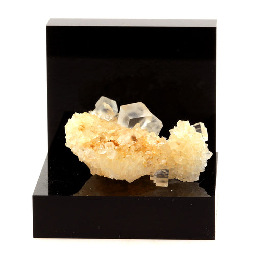 Fluorite + Quartz. 62.1 carats. Pratclaux, Langeac, Haute-Loire, France