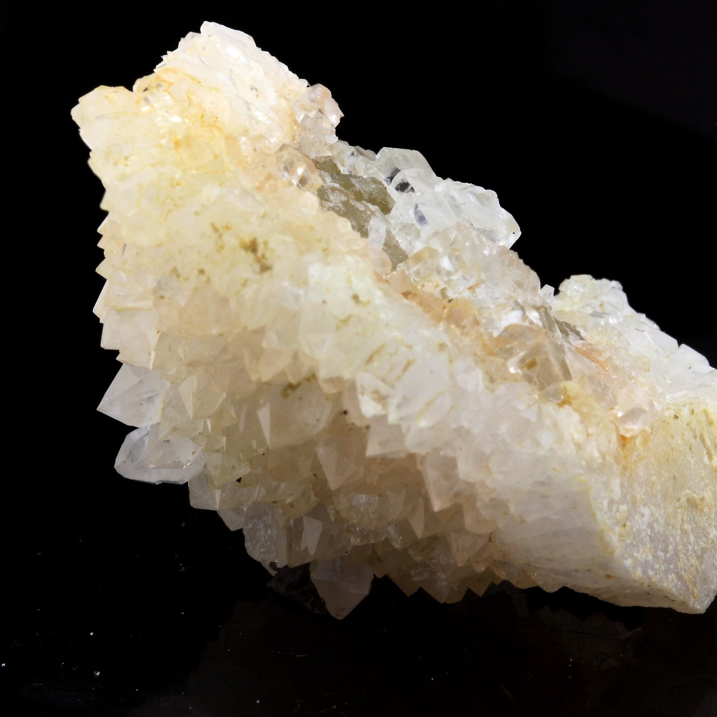 Fluorite + Quartz. 140.1 carats. Pratclaux, Langeac, Haute-Loire, France