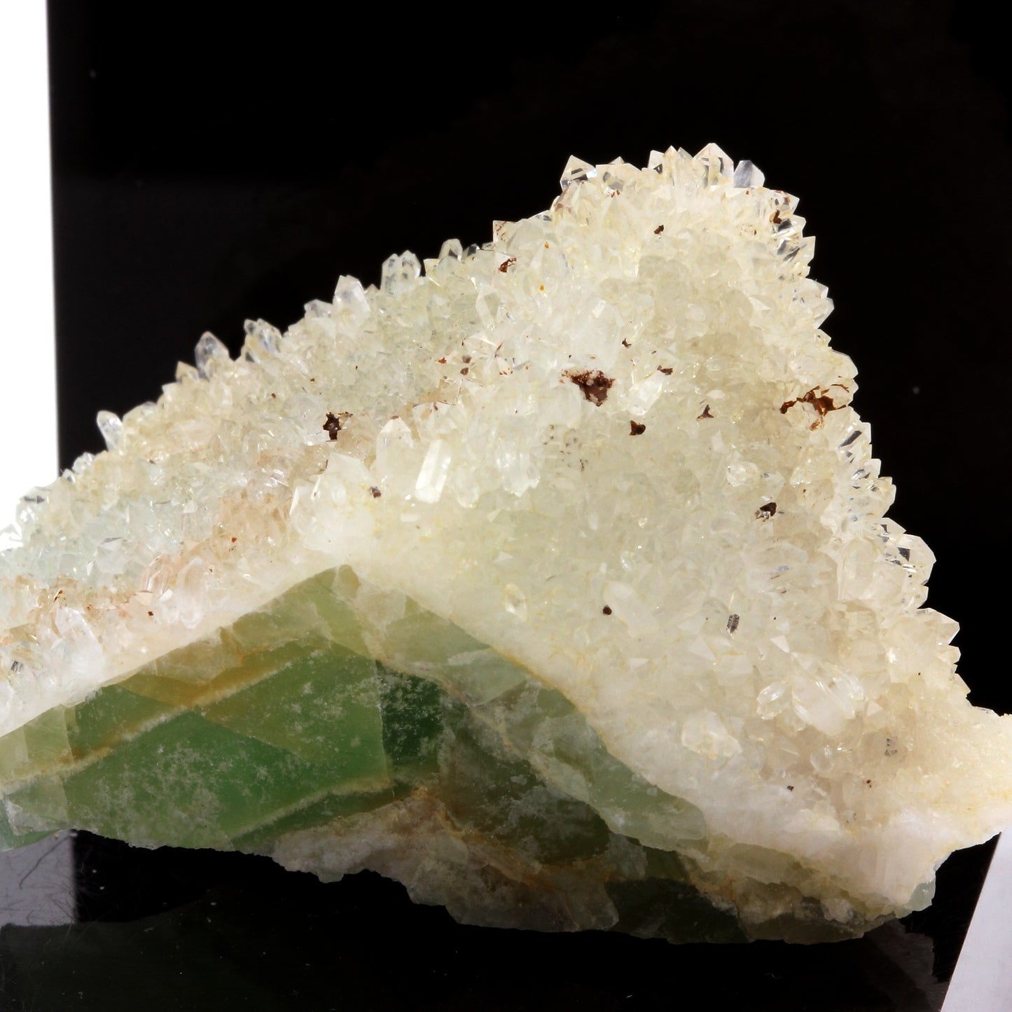 Fluorite + Quartz. 349.6 carats. Pratclaux, Langeac, Haute-Loire, France