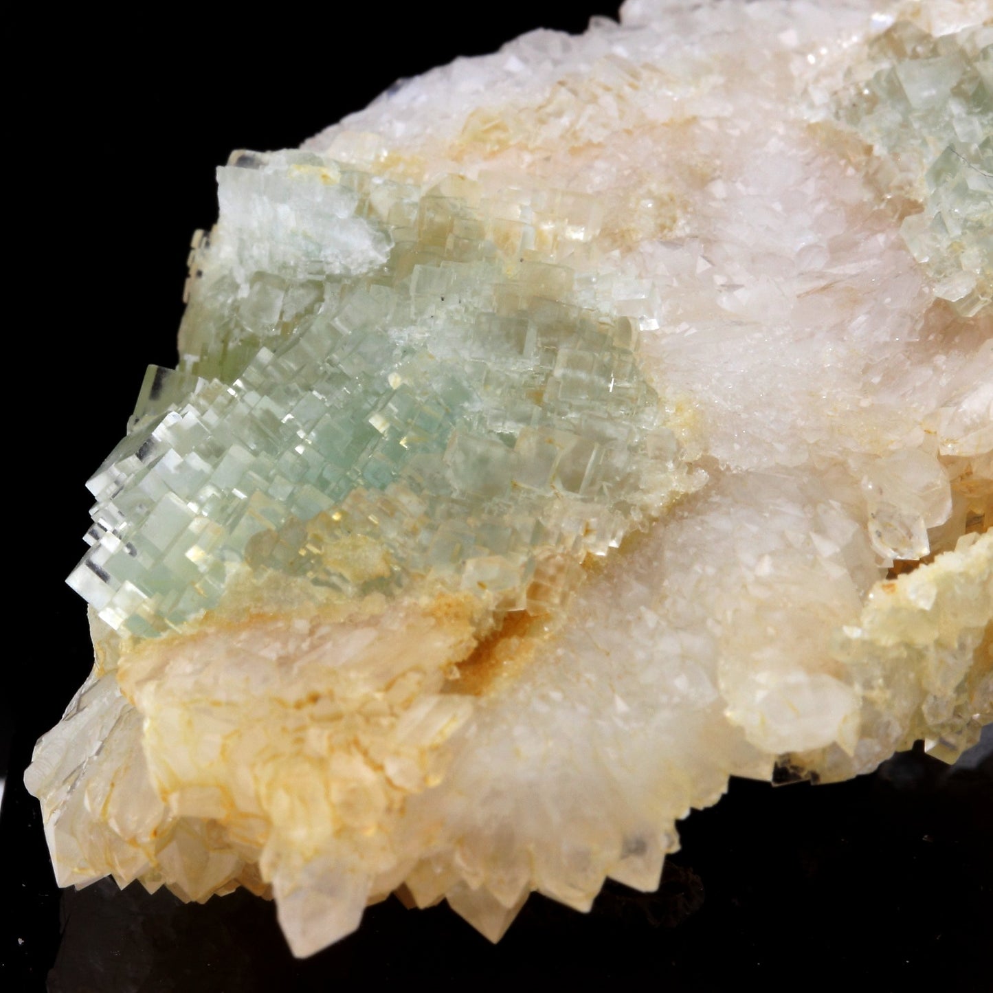 Fluorite + Quartz. 356.7 carats. Pratclaux, Langeac, Haute-Loire, France