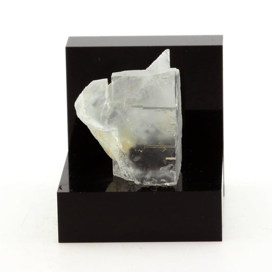 Fluorite. 59.0 carats. Pratclaux, Langeac, Haute-Loire, France