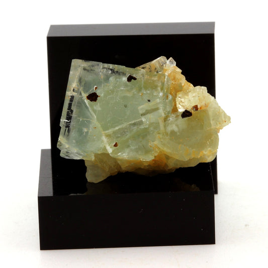 Fluorite. 83.9 carats. Pratclaux, Langeac, Haute-Loire, France